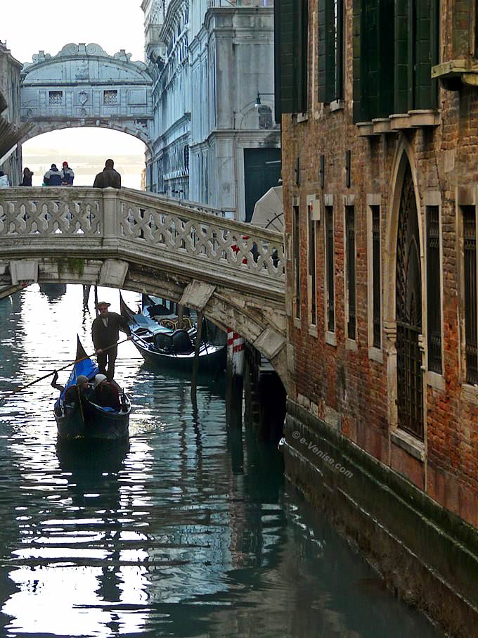 pont des soupirs rio de Palazzo o de Canonica venise