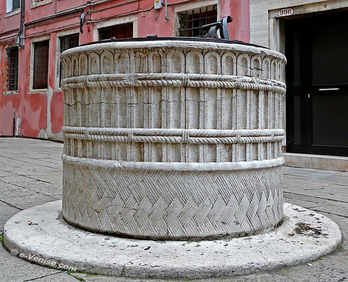puits corte Gregolina Venise