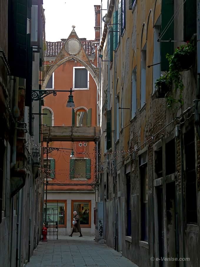 arc de la calle de l'Arco detta Bon à Venise