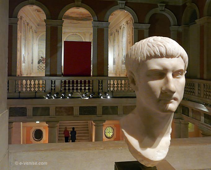 rome et les barbarers exposition au palazzo grassi à Venise