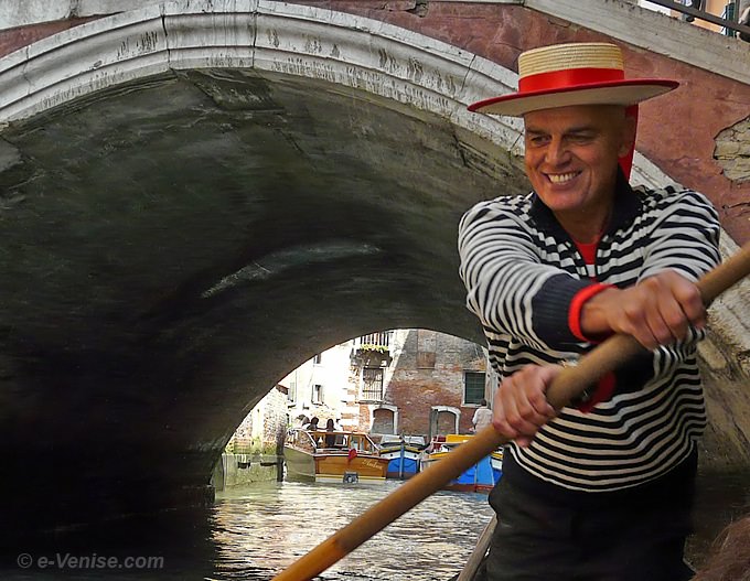 gondoles à Venise