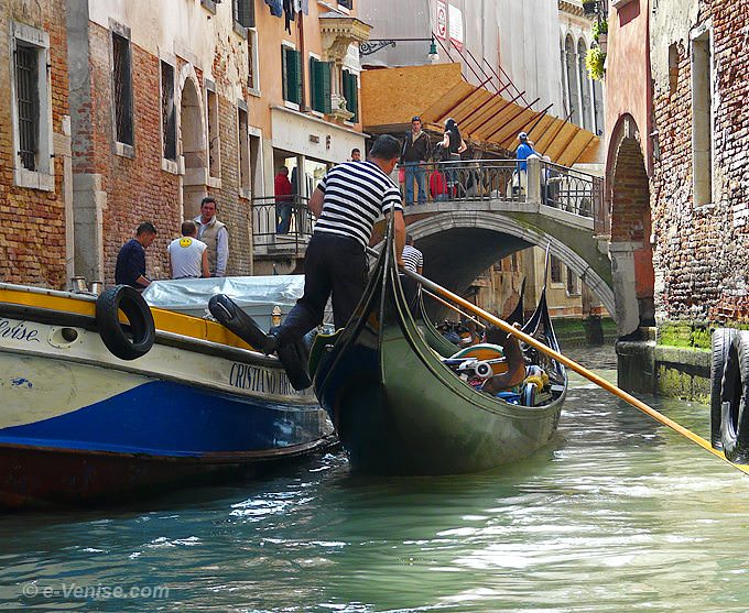 gondoles à Venise