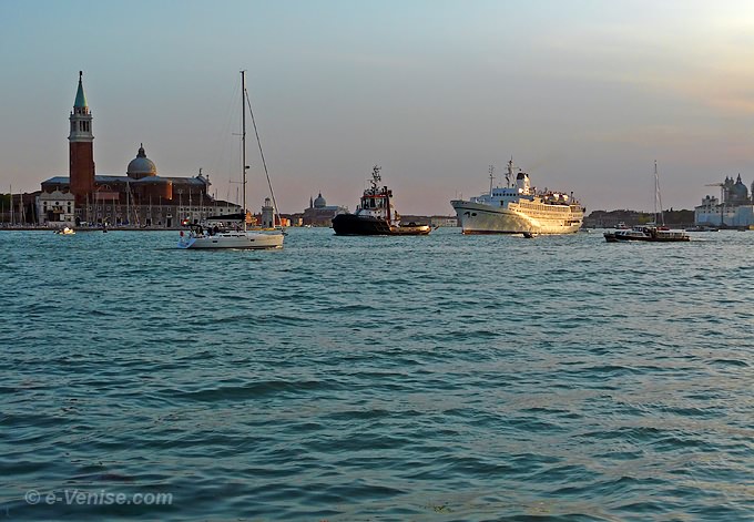 San Giorgio di Maggiore Bassin de San Marco à Venise
