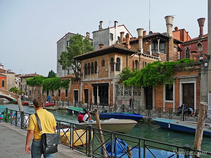maisons de style byzantin construites au début de 1900 par l'architecte Torres fondamenta del Gaffaro à Venise