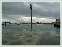Acqua Alta record du 1er Décembre 2008 à Venise. Les Zattere “sur mer”, dans le Dorsoduro.