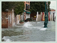 Acqua Alta record du 1er Décembre 2008 à Venise. Les Zattere “sur mer”, dans le Dorsoduro.