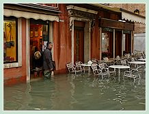 Acqua Alta record du 1er Décembre 2008 à Venise. Le Campiello San Toma