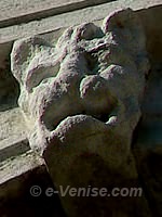 lion campanile dei greci