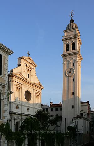 L'église et le campanile de San Giorgio dei Greci à Venise