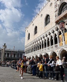 Un Marathon de Venise sur fond de Palais des Doges