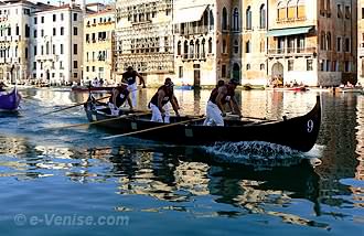 Caroline : l'équipage de Burano, vainqueur de la Regata Storica 2007