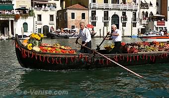 Regata Storica 2007 : Légumes fruits et fleurs !