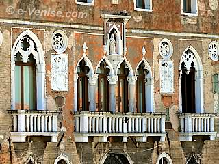 façade Palazzo Da Mula Murano Canale degli Angeli