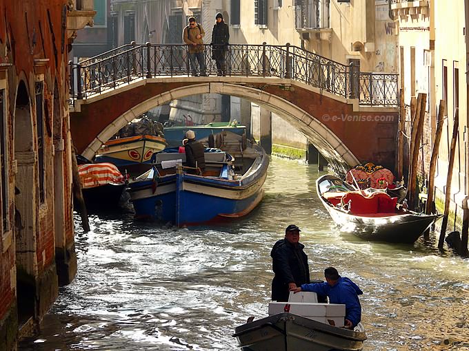 rio de la fava venise péniche peote
