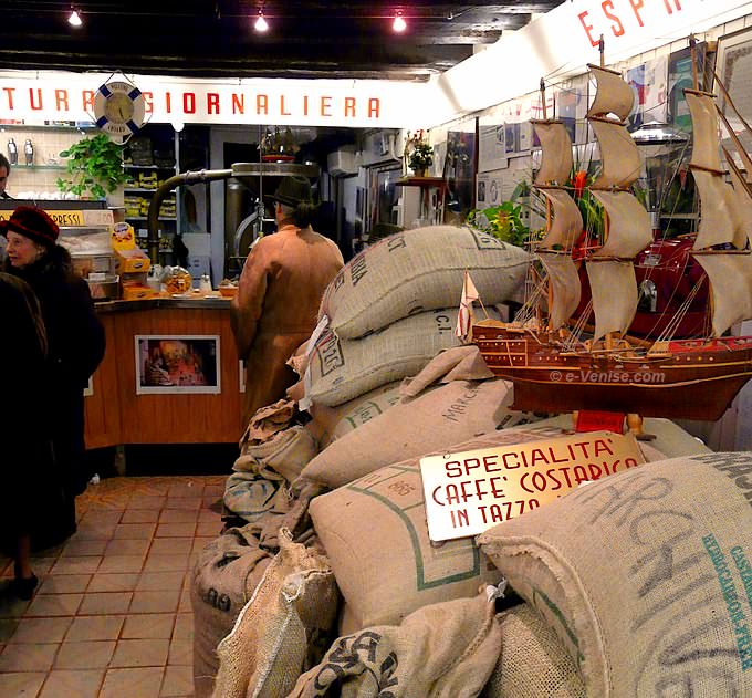 café marchi venise rio tera san leonardo dans le Cannaregio