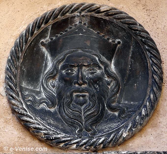 Christ Couronné de 1398 Corte Volto Santo dans le Cannaregio à Venise