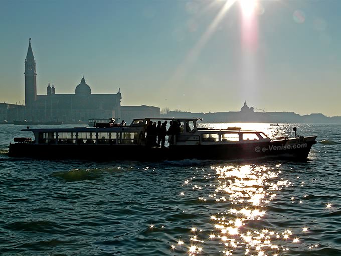 Campanile et l'église de San Giorgio di Maggiore venise