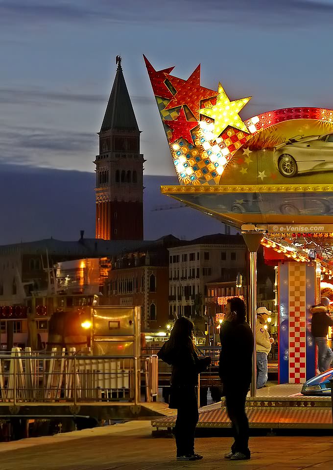 campanile de saint marc fete foraine noel à venise