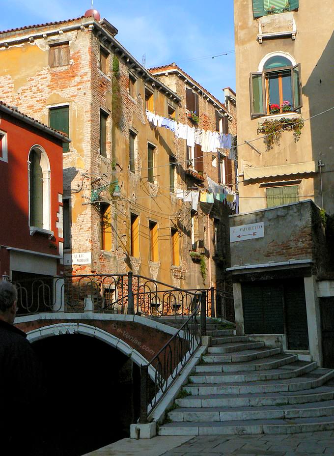 lessive ponte de la Chiesa à San Polo