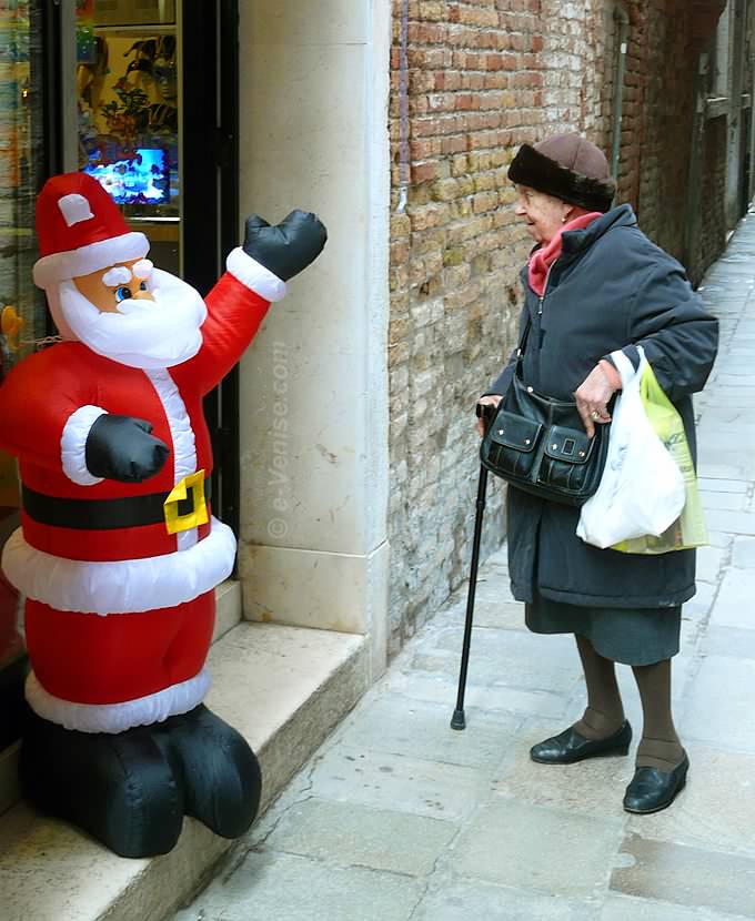 Pere Noel Ruga Giuffa dans le sestiere de Castello à Venise