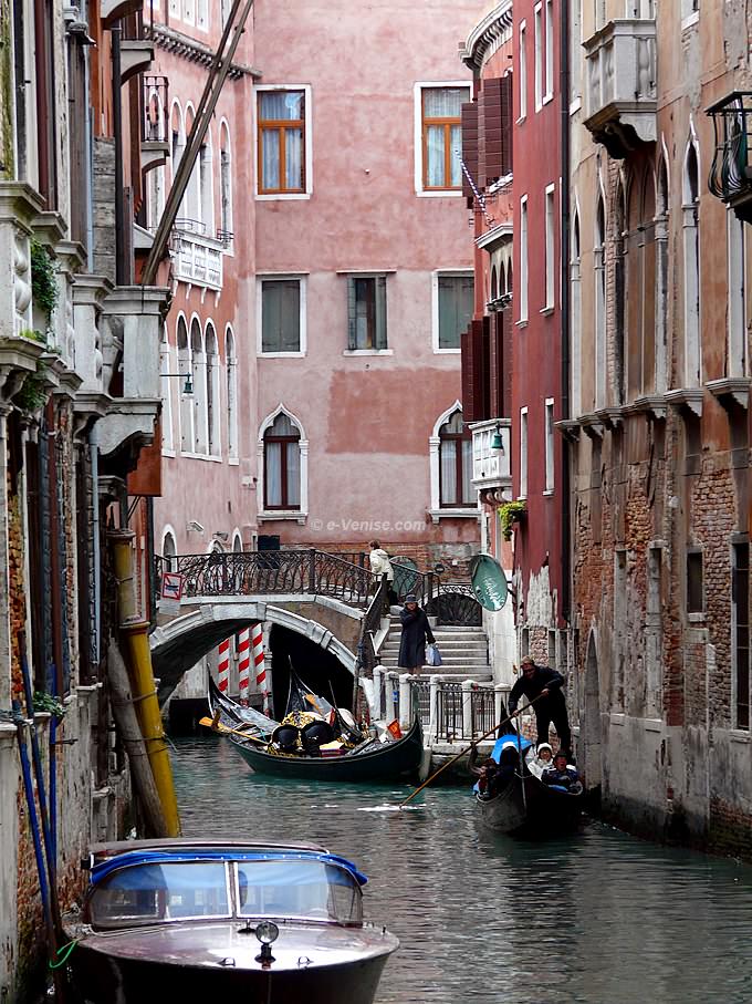 Le rio del mondo novo dans le Castello à Venise