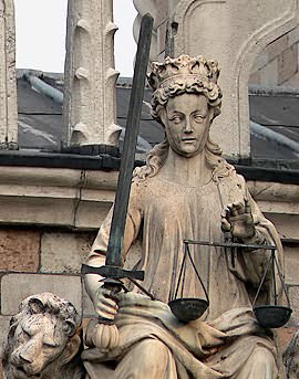 Palais Ducal - La Justice (Porta della Carta)