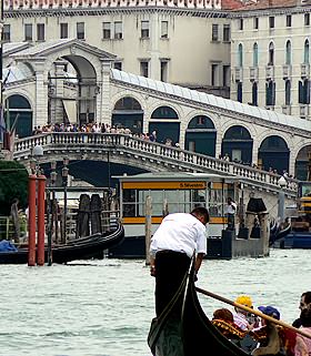 Le Pont du Rialto, à parapet pointu !
