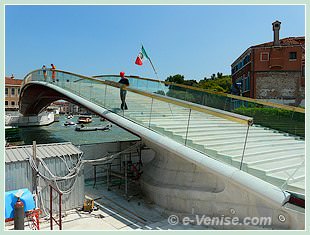 Le Pont Calatrava ou pont de la Constitution, ponte della Costituzione à Venise