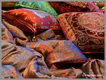 Coussins et tissus de soie à Colorcasa à Venise